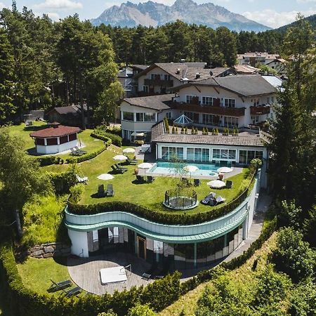 Wellnesshotel Erica ノーヴァ・ポネンテ エクステリア 写真