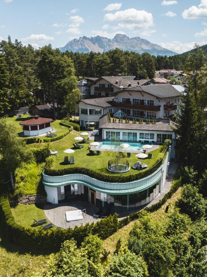 Wellnesshotel Erica ノーヴァ・ポネンテ エクステリア 写真