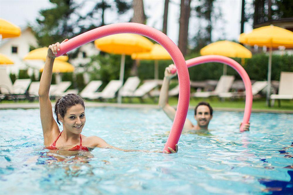 Wellnesshotel Erica ノーヴァ・ポネンテ エクステリア 写真