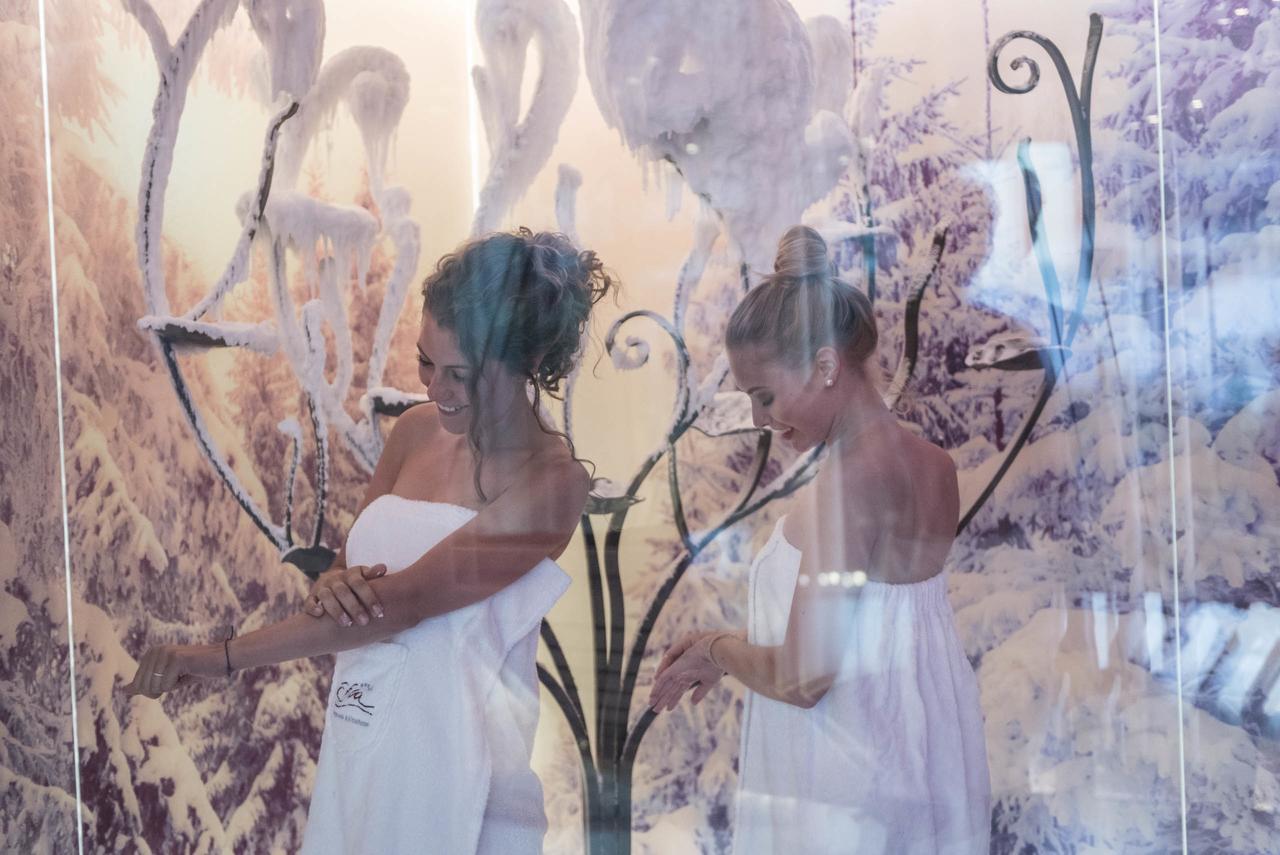 Wellnesshotel Erica ノーヴァ・ポネンテ エクステリア 写真