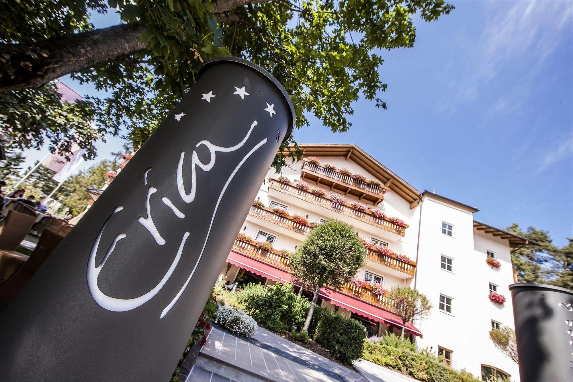 Wellnesshotel Erica ノーヴァ・ポネンテ エクステリア 写真
